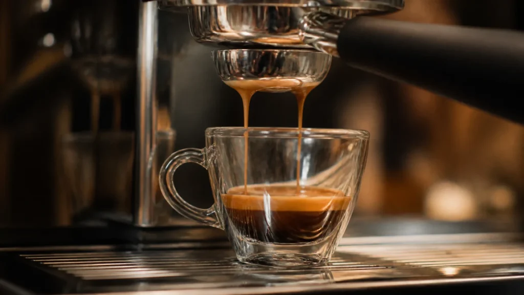 Espresso ou espresso : comprendre le café italien et sa préparation